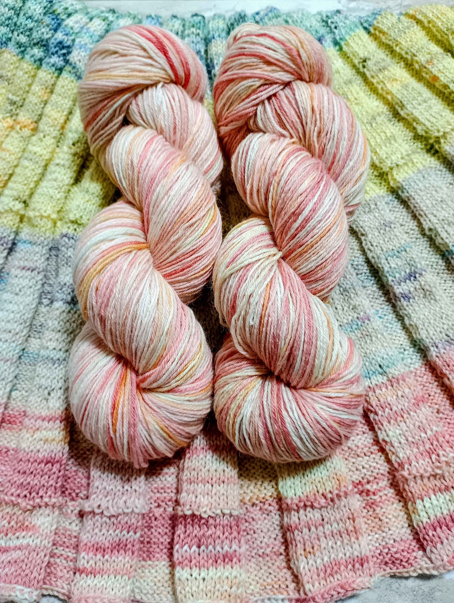 【ウール中細】おしゃれなケイトウ 100g(meranger yarn)