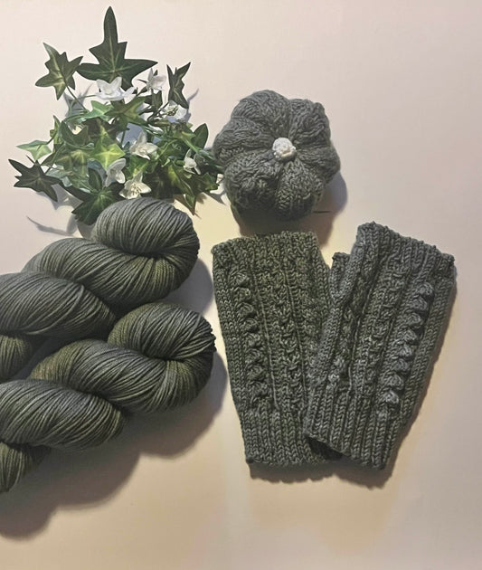 【DK】　カーキグリーン 100g（染め日和）
