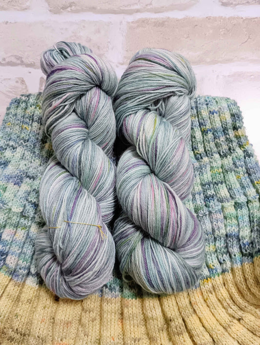 【ウール中細】ヒヤシンスのかくれんぼ 100g（meranger yarn）