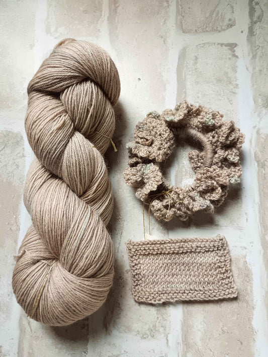 【ウール中細】伊賀五葉　 100g（meranger yarn）